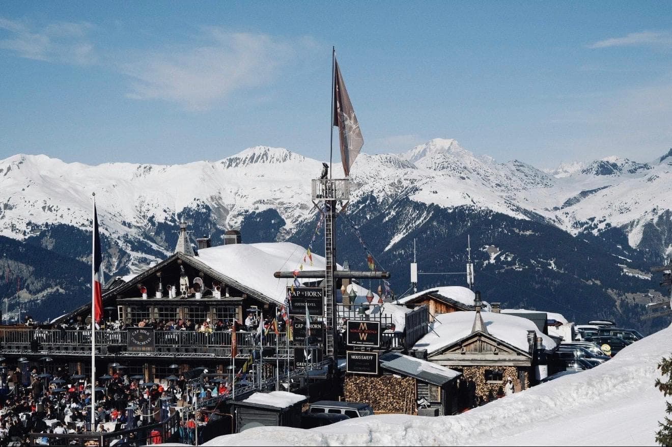 Le Cap Horn, Courchevel 1850, vue sur les Trois Vallées